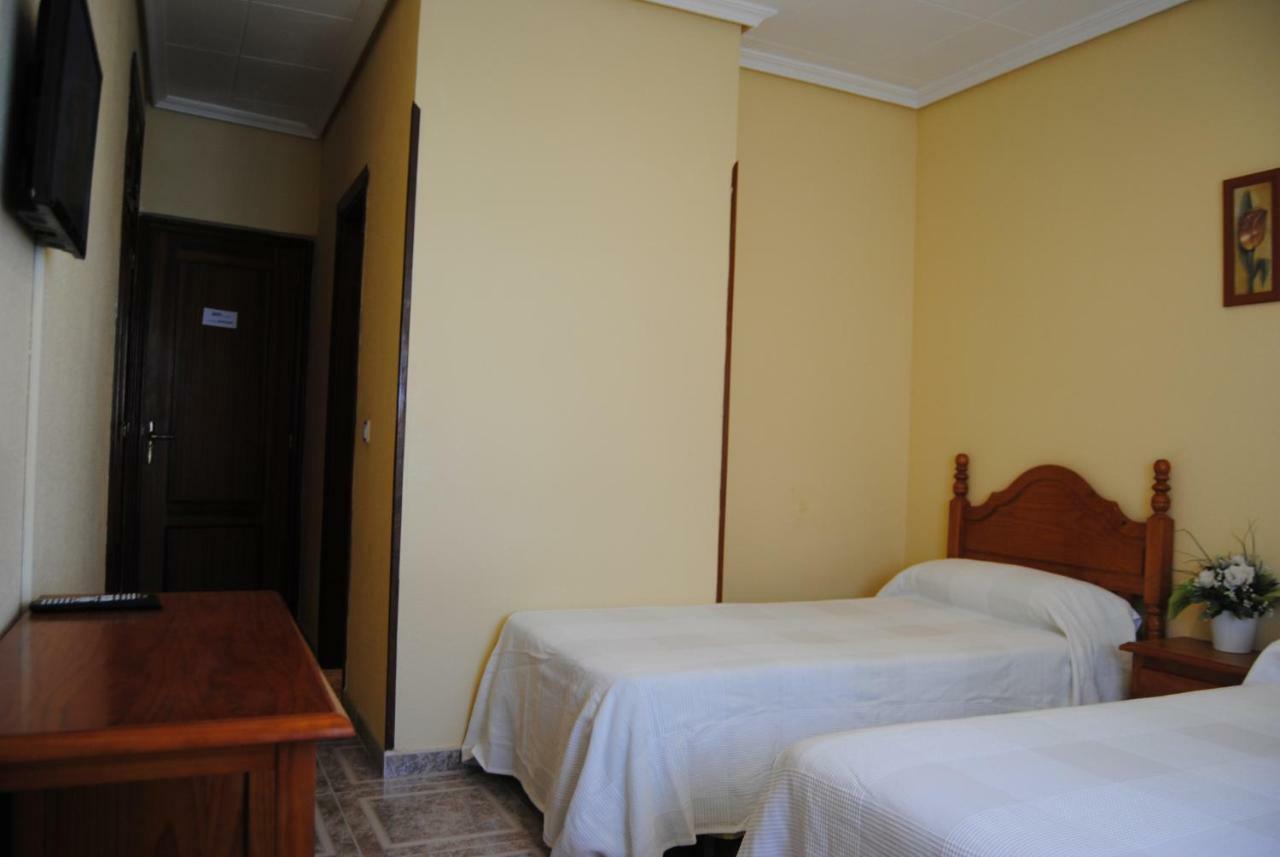 Ocaña Hostal Avila מראה חיצוני תמונה