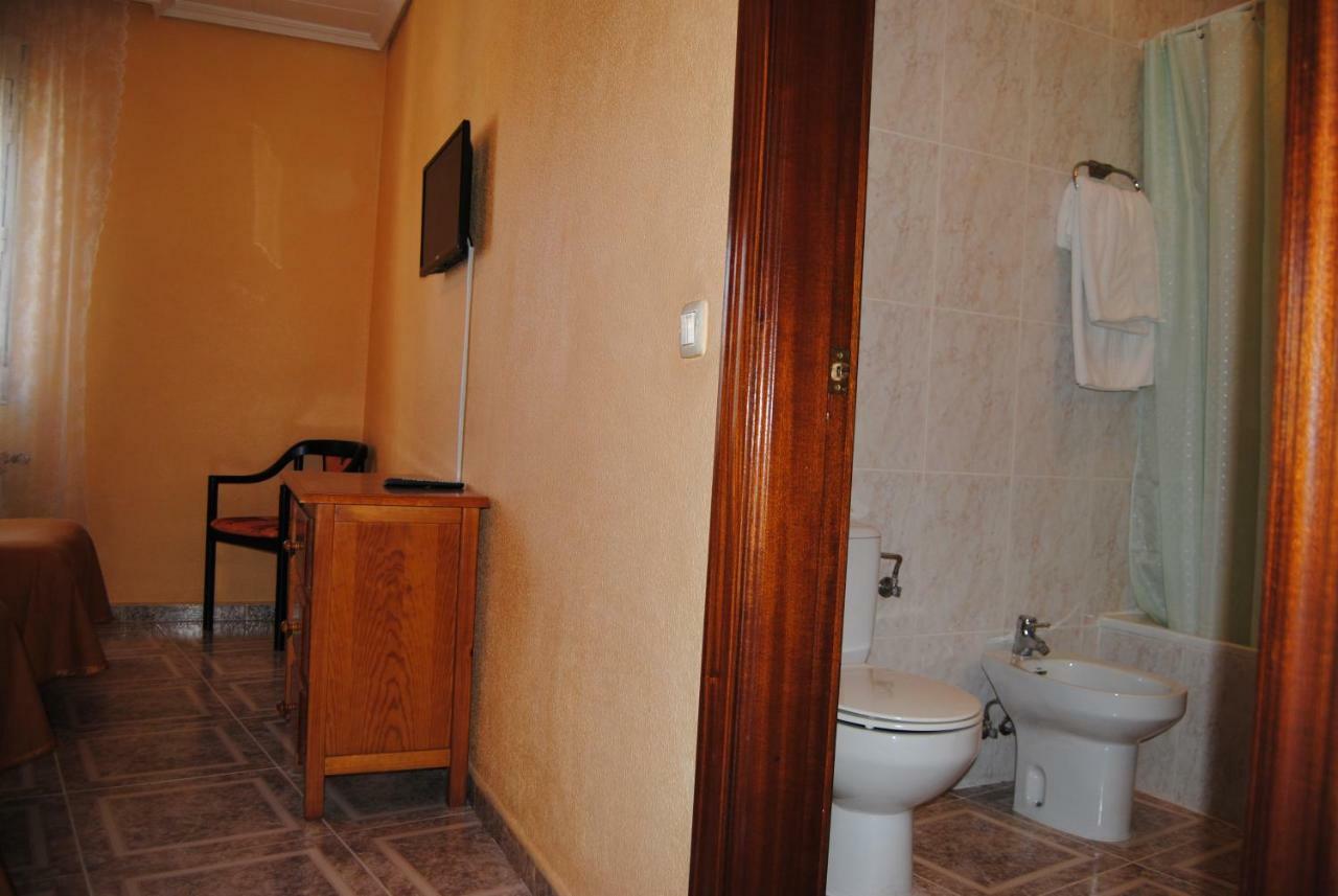 Ocaña Hostal Avila מראה חיצוני תמונה