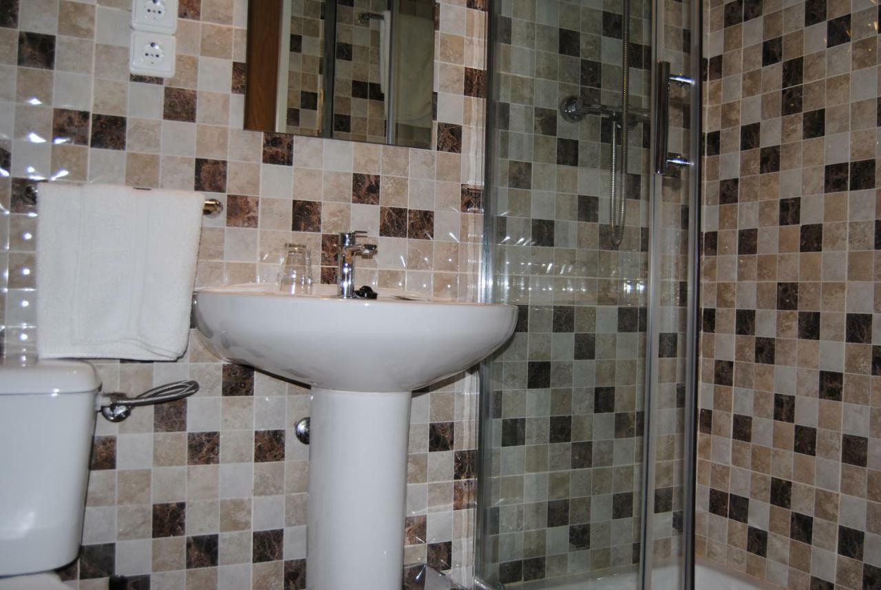 Ocaña Hostal Avila מראה חיצוני תמונה