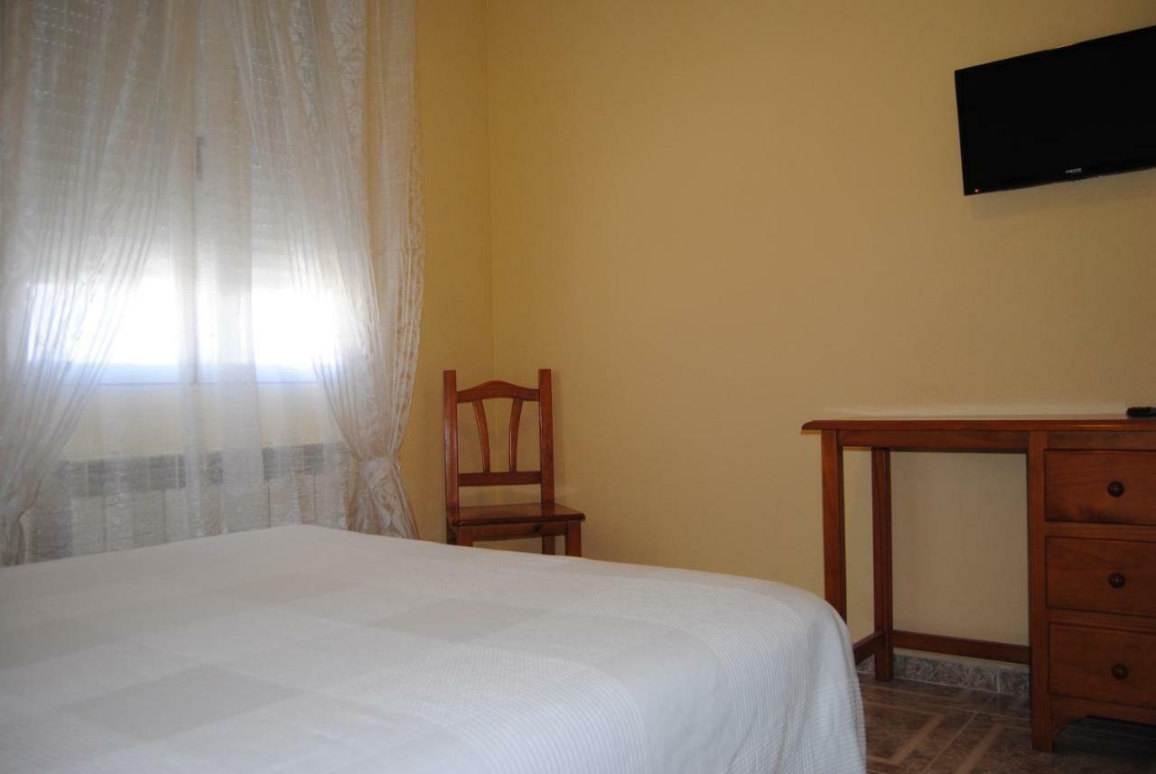 Ocaña Hostal Avila מראה חיצוני תמונה