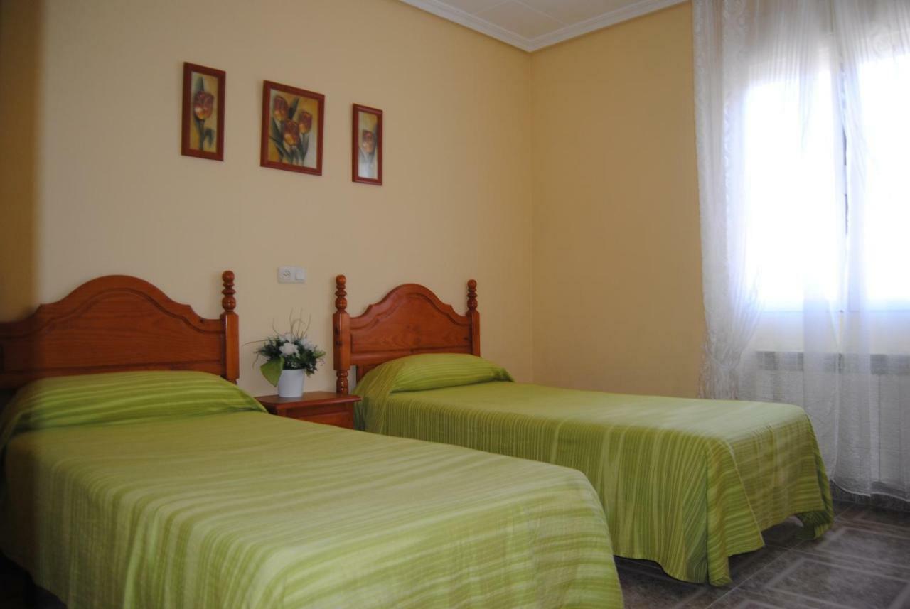 Ocaña Hostal Avila מראה חיצוני תמונה
