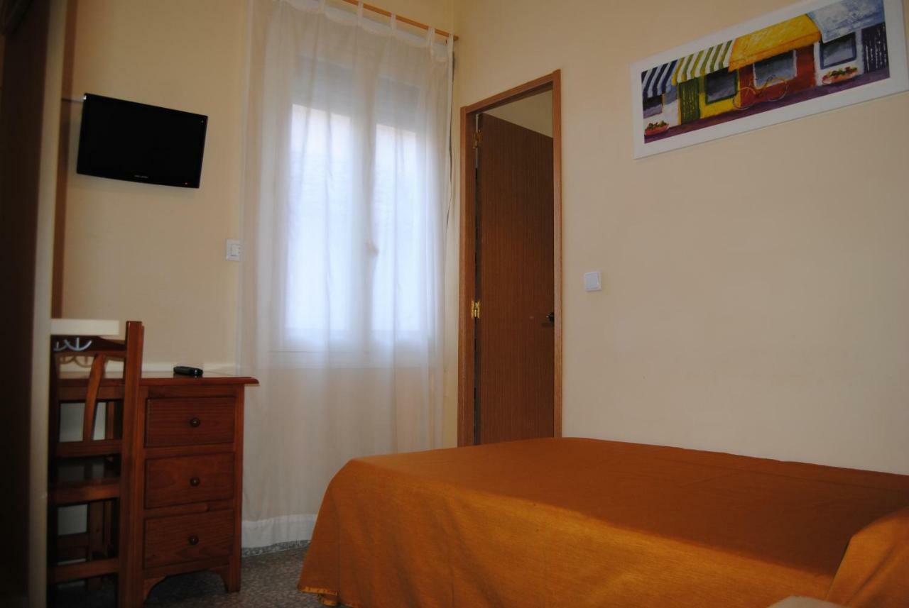 Ocaña Hostal Avila מראה חיצוני תמונה
