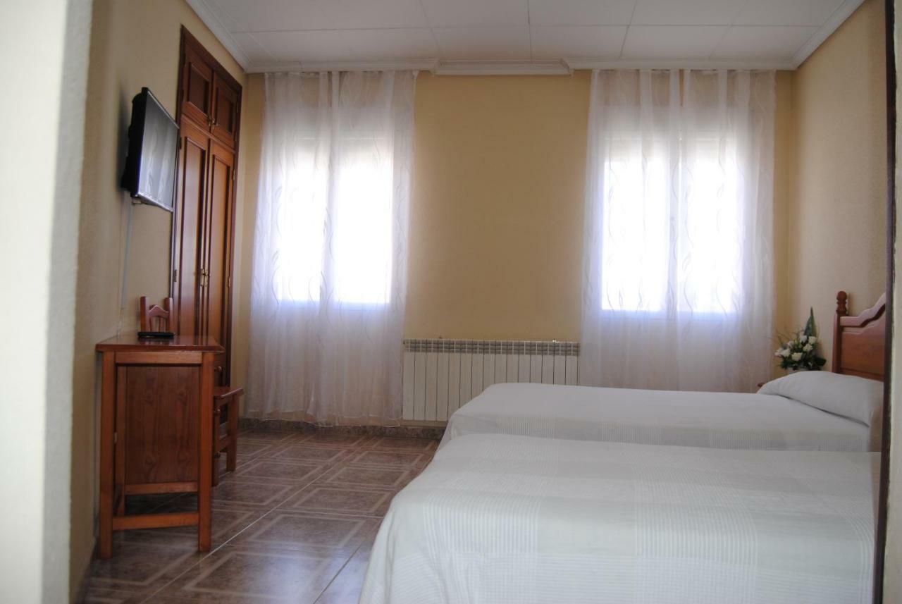 Ocaña Hostal Avila מראה חיצוני תמונה
