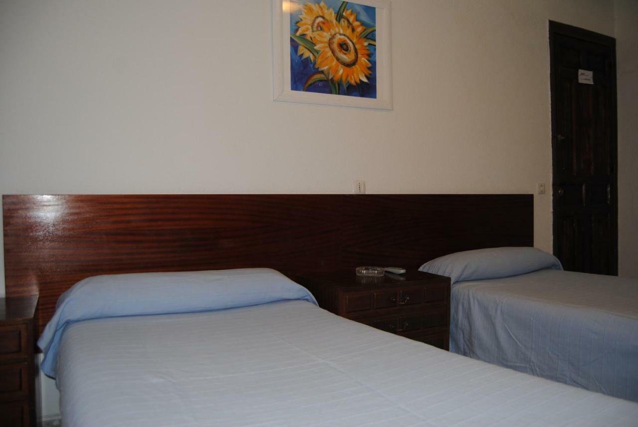 Ocaña Hostal Avila מראה חיצוני תמונה