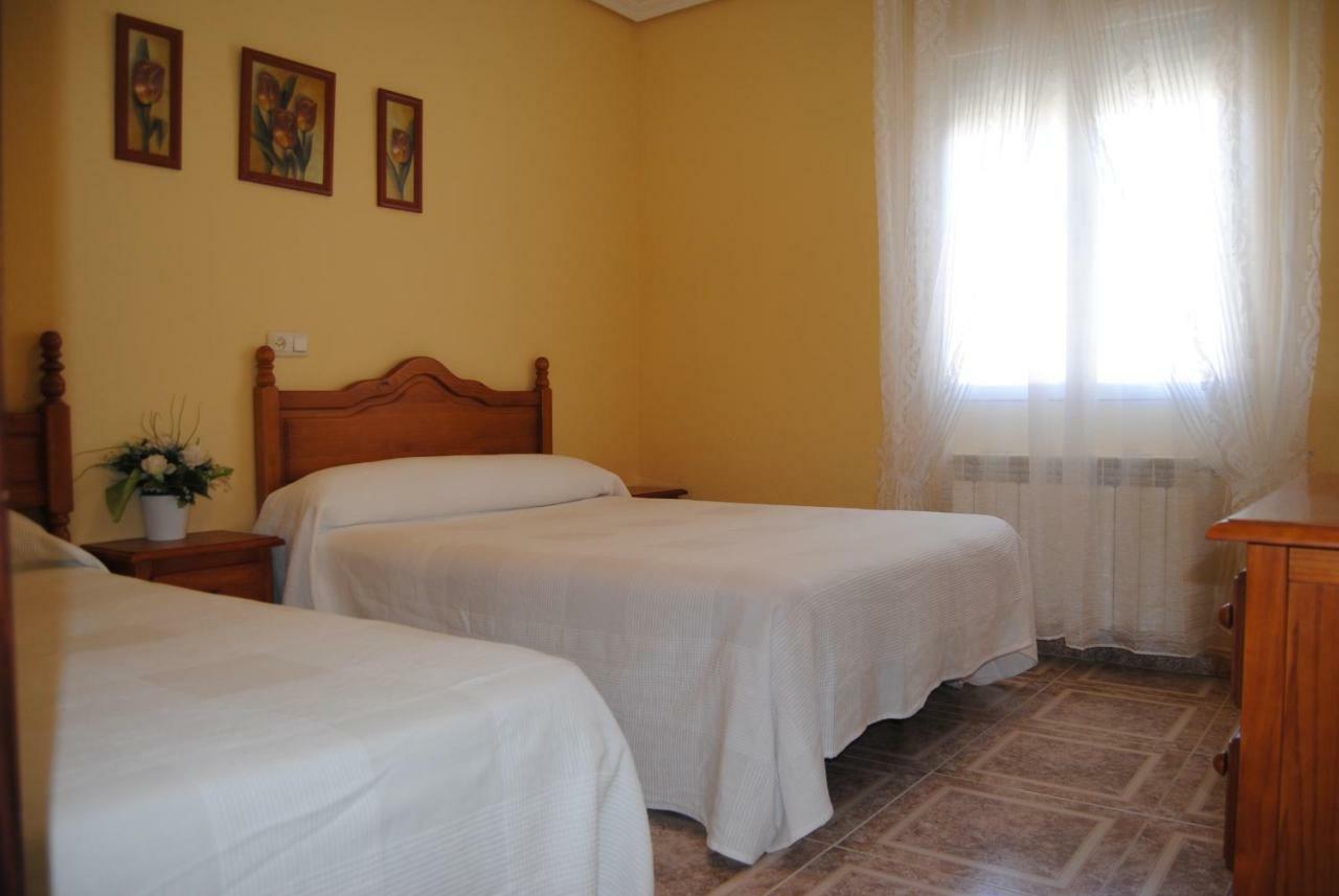 Ocaña Hostal Avila מראה חיצוני תמונה