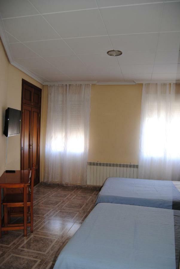 Ocaña Hostal Avila מראה חיצוני תמונה