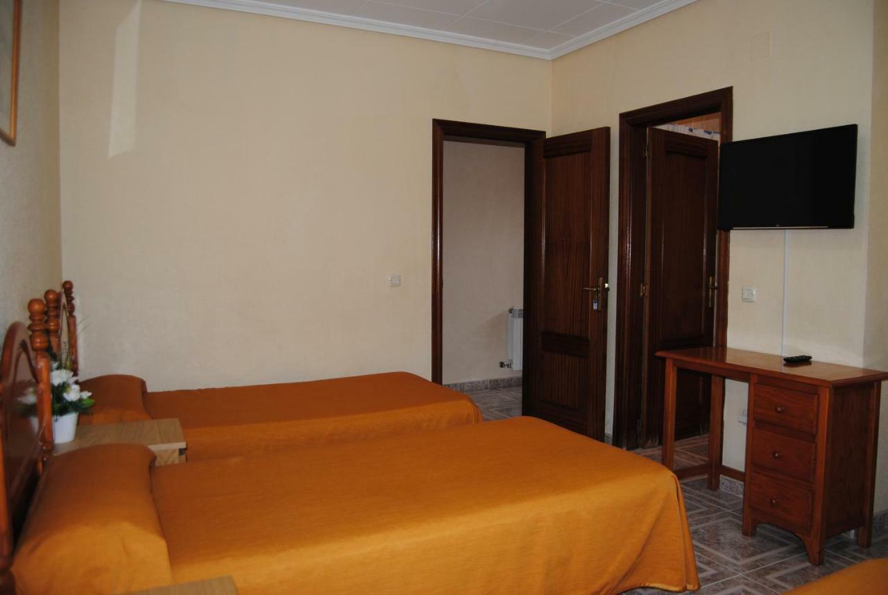 Ocaña Hostal Avila מראה חיצוני תמונה
