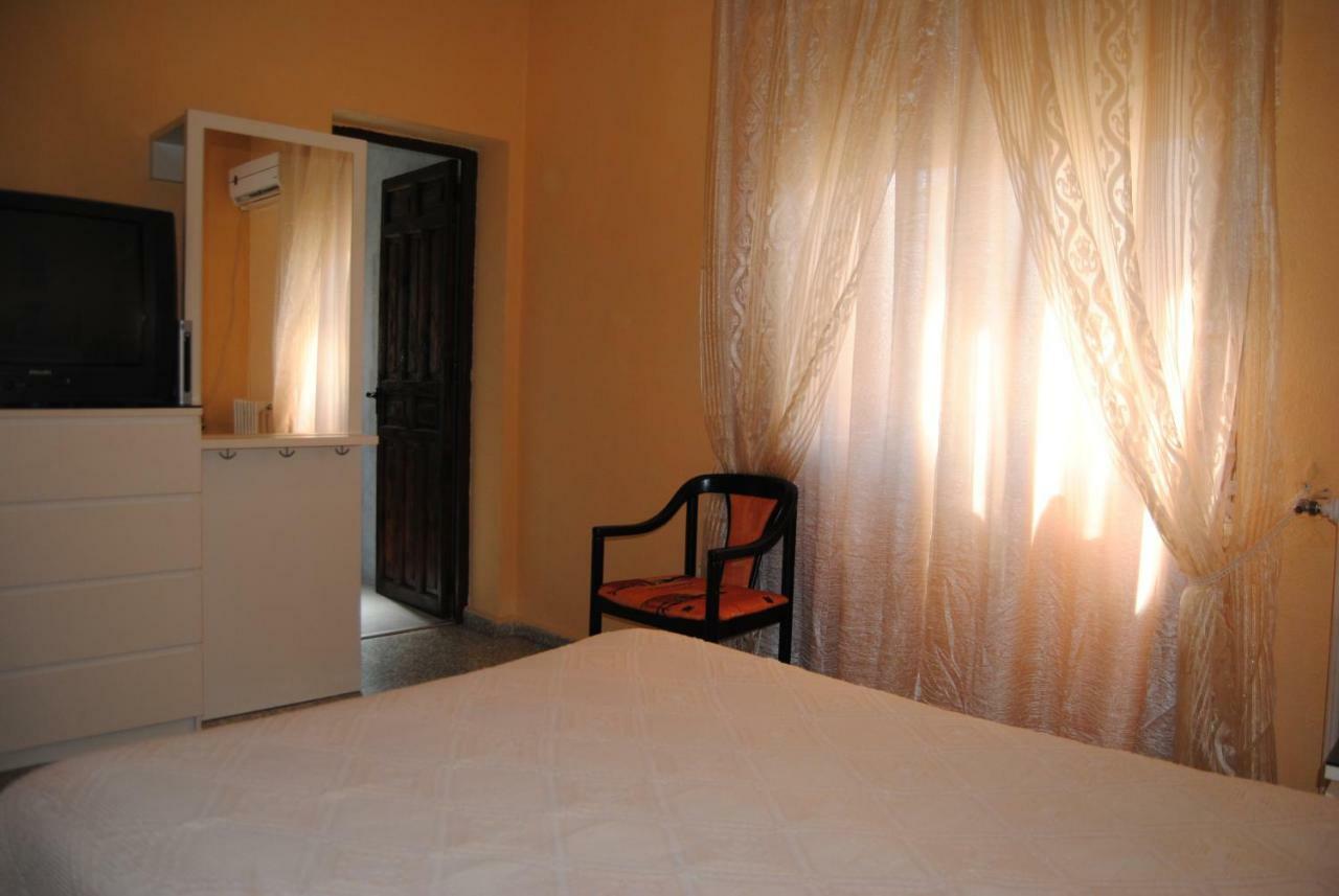 Ocaña Hostal Avila מראה חיצוני תמונה